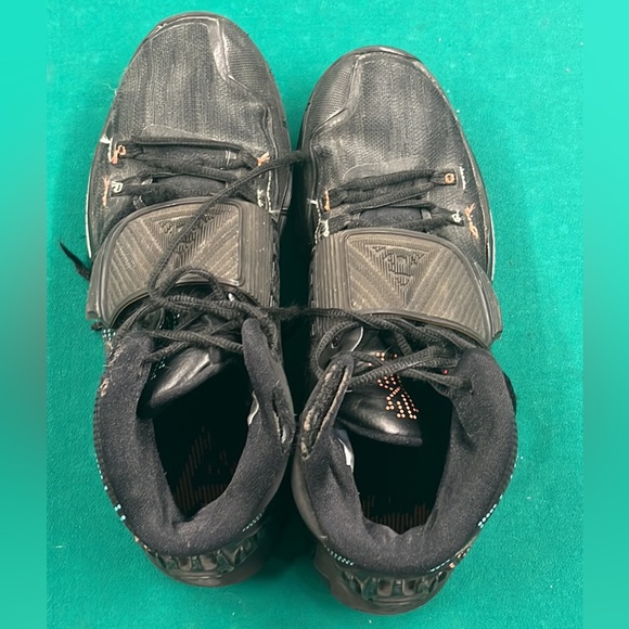 Nike Kyrie 6 “Shot Clock” - Picture 2 of 5